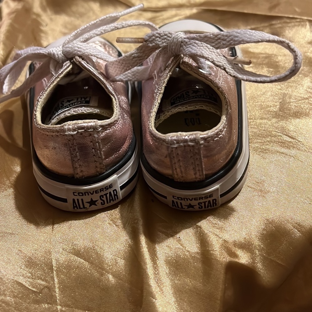Convers - Picture 2 of 5